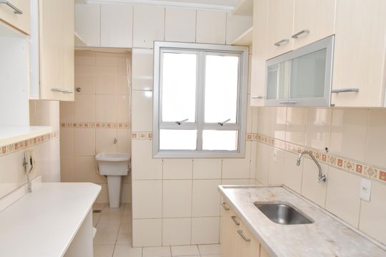 Cozinha de apartamento para alugar com 3 quartos, 68m² em Jardim Shangai, Jundiaí