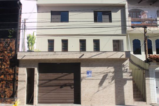 Fachada de casa à venda com 3 quartos, 281m² em Santa Maria, São Caetano do Sul