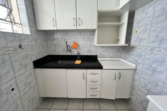 Cozinha de apartamento para alugar com 3 quartos, 85m² em Floresta, Belo Horizonte