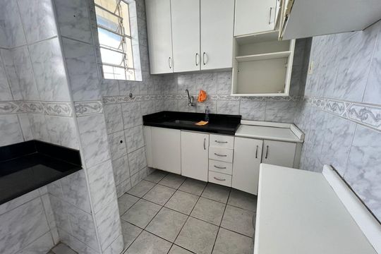Cozinha de apartamento para alugar com 3 quartos, 85m² em Floresta, Belo Horizonte