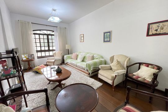 Casa à venda com 3 quartos, 264m² em Vila Gomes, São Paulo
