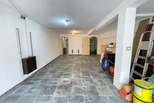 Garagem de casa à venda com 3 quartos, 264m² em Vila Gomes, São Paulo