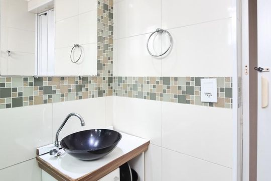 Banheiro Social de apartamento à venda com 2 quartos, 57m² em Demarchi, São Bernardo do Campo
