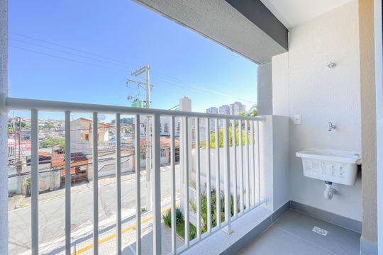 Sacada de kitnet/studio para alugar com 1 quarto, 24m² em Vila Osasco, Osasco