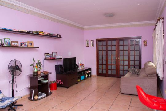 Casa à venda com 3 quartos, 268m² em Vila Ema, São Paulo