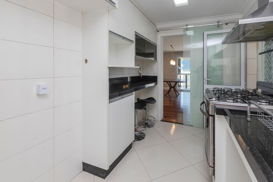 Cozinha de apartamento para alugar com 3 quartos, 123m² em Vila Congonhas, São Paulo
