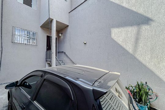 Garagem de casa à venda com 2 quartos, 85m² em Penha de França, São Paulo