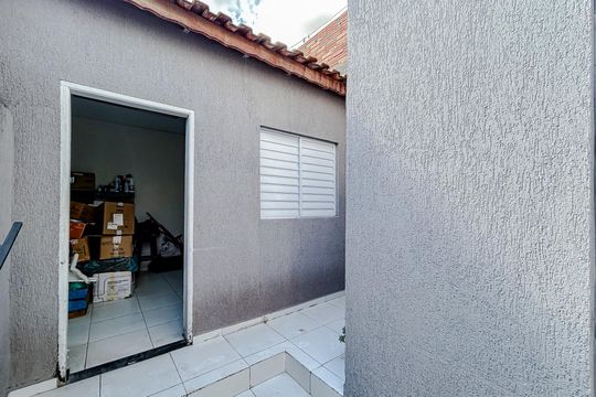 Área externa de casa à venda com 2 quartos, 85m² em Penha de França, São Paulo