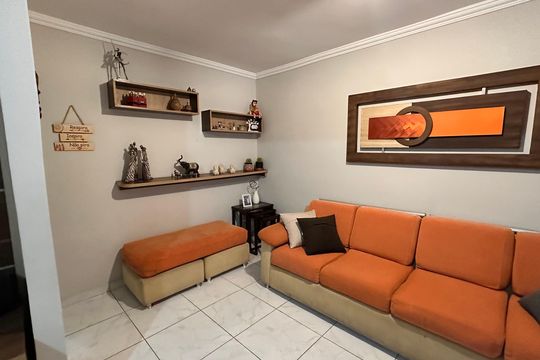 Casa à venda com 3 quartos, 125m² em Jardim Ubirajara, São Paulo