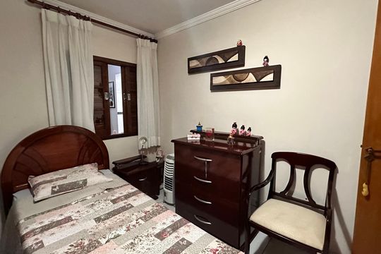 Casa à venda com 3 quartos, 125m² em Jardim Ubirajara, São Paulo