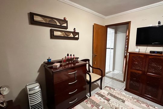Casa à venda com 3 quartos, 125m² em Jardim Ubirajara, São Paulo