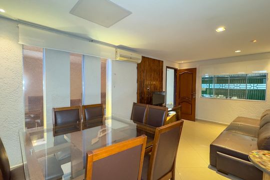 Sala de casa para alugar com 2 quartos, 150m² em Jardim Caravelas, São Paulo