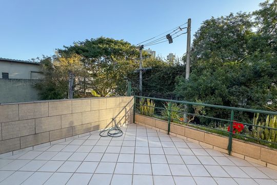 Varanda de casa para alugar com 2 quartos, 150m² em Jardim Caravelas, São Paulo