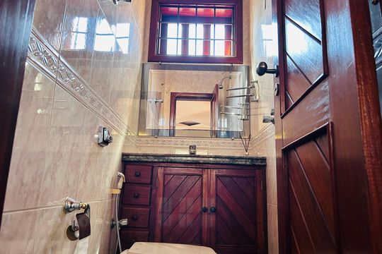 Casa à venda com 5 quartos, 360m² em Serrano, Belo Horizonte