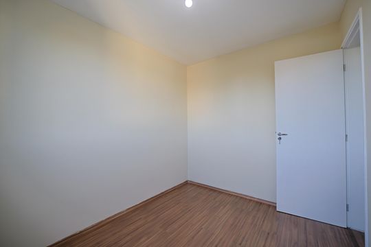 Quarto 2 de apartamento à venda com 2 quartos, 47m² em Jardim Santa Teresinha, São Paulo