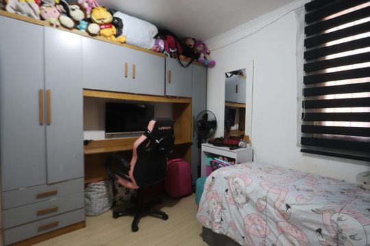 Quarto 2 de apartamento para alugar com 2 quartos, 70m² em Jardim Santa Adelia, São Paulo