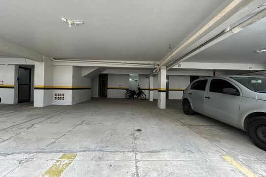 Garagem de apartamento para alugar com 3 quartos, 130m² em Praia de Ingleses, Florianópolis
