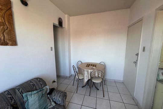 Sala de apartamento para alugar com 1 quarto, 60m² em Jardim Independencia, São Vicente