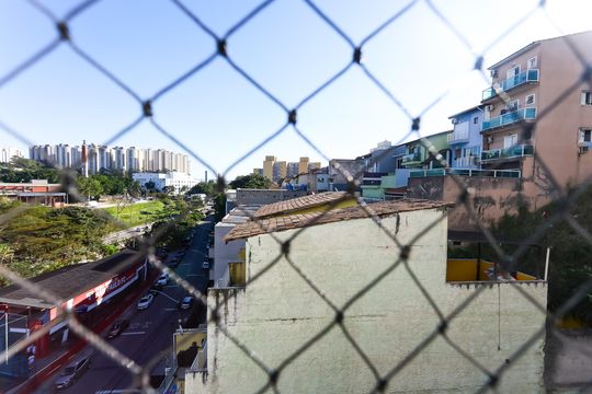 quarto 1 vista de apartamento para alugar com 2 quartos, 50m² em Parque Assuncao, Taboão da Serra