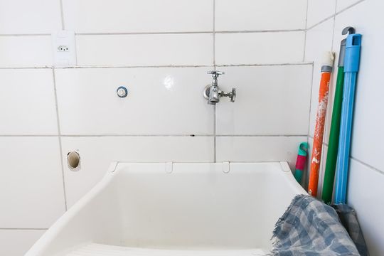 Área de Serviço de apartamento para alugar com 2 quartos, 50m² em Parque Assuncao, Taboão da Serra