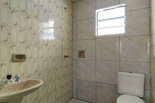 Banheiro social de apartamento para alugar com 2 quartos, 60m² em Petrópolis, Novo Hamburgo