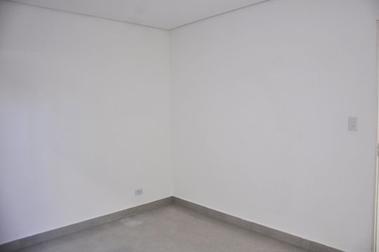 Detalhe - Quarto com Varanda de apartamento para alugar com 1 quarto, 28m² em Vila Zat, São Paulo