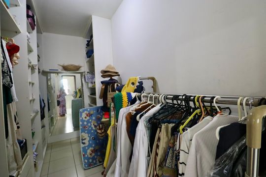 Closet de casa de condomínio para alugar com 4 quartos, 225m² em Jardim Placaford, Salvador