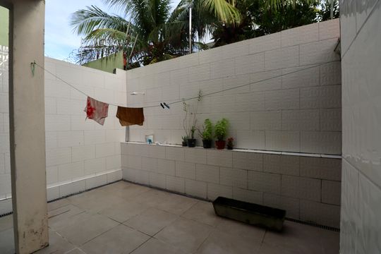 Área de Serviço de casa de condomínio para alugar com 4 quartos, 225m² em Jardim Placaford, Salvador