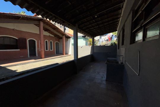 Área de serviço  de casa para alugar com 2 quartos, 85m² em Santa Luzia, Ribeirão Pires