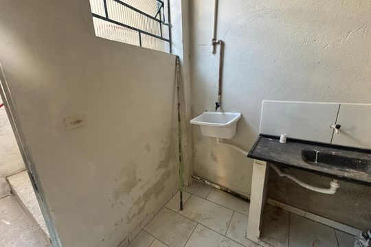 Área de serviço  de casa para alugar com 1 quarto, 40m² em Santa Luzia, Ribeirão Pires