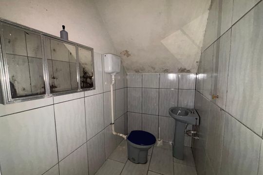 Banheiro de casa para alugar com 1 quarto, 40m² em Santa Luzia, Ribeirão Pires