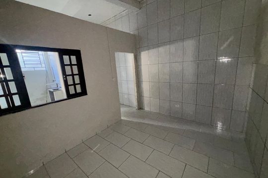 Quarto de casa para alugar com 1 quarto, 40m² em Santa Luzia, Ribeirão Pires