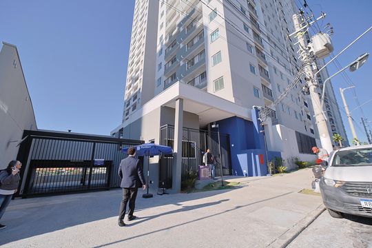 Fachada de apartamento para alugar com 2 quartos, 40m² em Vila Campanela, São Paulo