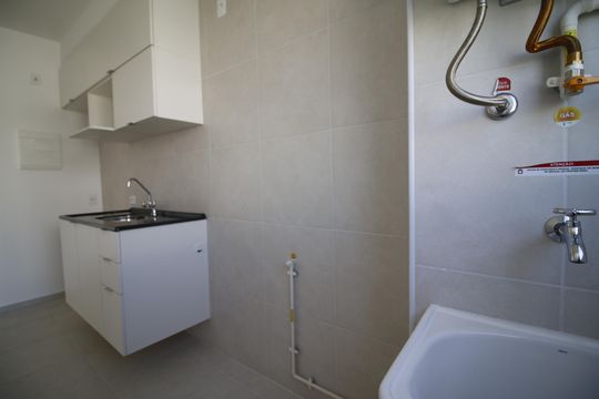 Área de Serviço de apartamento para alugar com 2 quartos, 46m² em Barra Olímpica, Rio de Janeiro