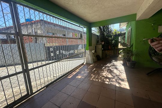 Garagem de casa à venda com 4 quartos, 357m² em Jardim Belval, Barueri