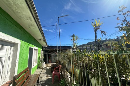 Quintal de casa à venda com 4 quartos, 357m² em Jardim Belval, Barueri