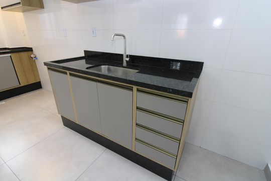 pia cozinha de apartamento para alugar com 1 quarto, 26m² em Vila Granada, São Paulo