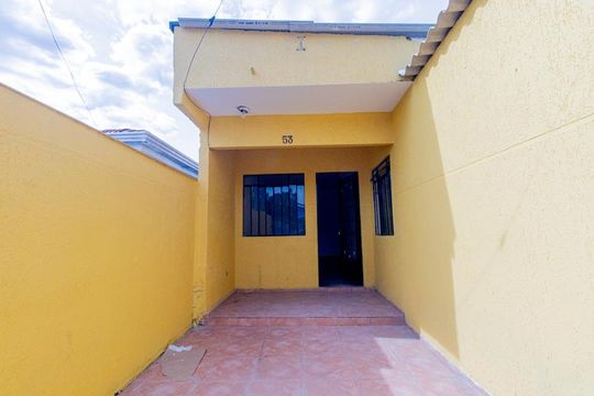 Fachada de casa para alugar com 3 quartos, 79m² em Pinheirinho, Curitiba