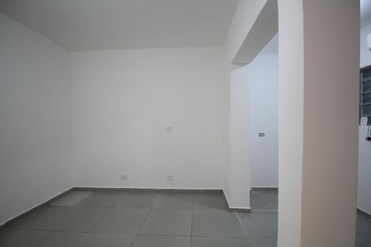 Casa para alugar com 3 quartos, 180m² em Vila Santa Luzia, Taboão da Serra
