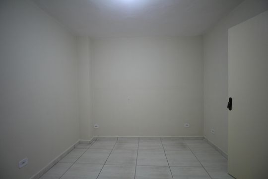 Casa para alugar com 3 quartos, 180m² em Vila Santa Luzia, Taboão da Serra