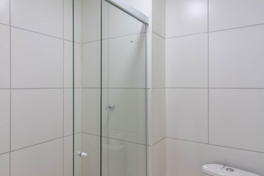 Banheiro de apartamento para alugar com 2 quartos, 35m² em Centro, Guarulhos