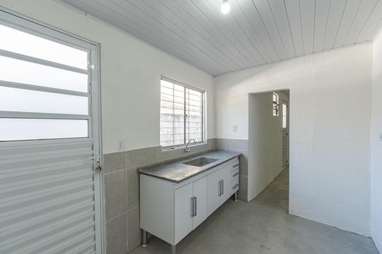 Cozinha de casa para alugar com 2 quartos, 50m² em Vila Água Funda, São Paulo