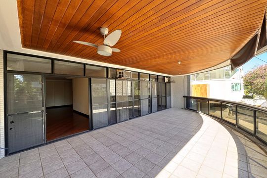 Sala de apartamento à venda com 3 quartos, 150m² em Recreio dos Bandeirantes, Rio de Janeiro