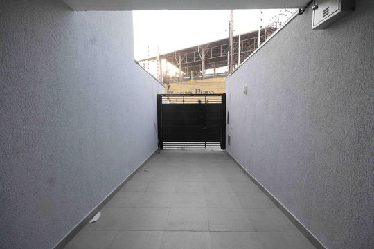 Garagem de casa para alugar com 2 quartos, 80m² em Vila Ré, São Paulo