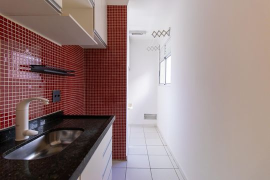 Cozinha de apartamento para alugar com 2 quartos, 45m² em Jardim Central, Cotia