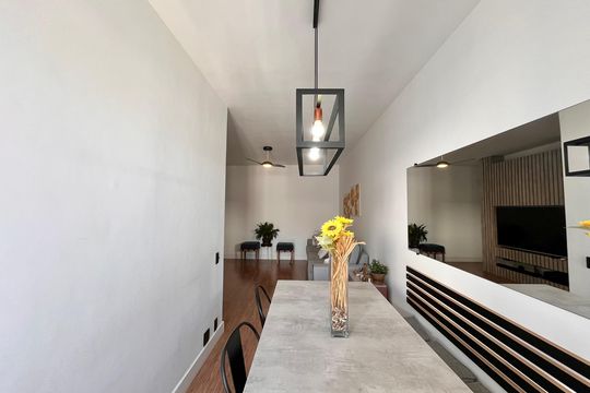 Sala  de apartamento à venda com 2 quartos, 81m² em Copacabana, Rio de Janeiro