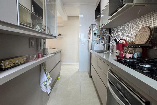 Cozinha de apartamento à venda com 2 quartos, 86m² em Jardim Flor da Montanha, Guarulhos