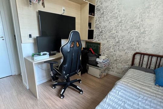 Quarto de apartamento à venda com 2 quartos, 86m² em Jardim Flor da Montanha, Guarulhos