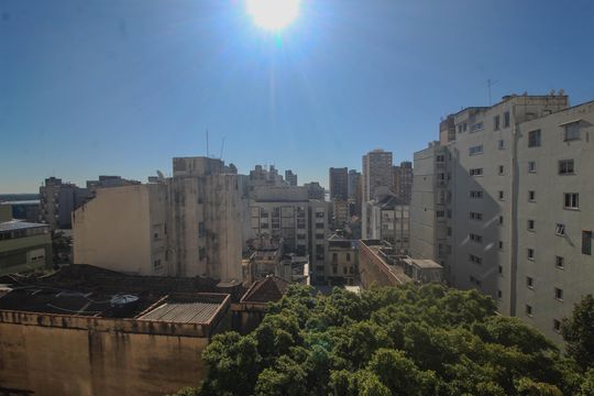 Vista de apartamento para alugar com 2 quartos, 64m² em Centro Histórico, Porto Alegre