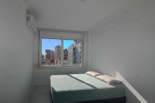 Quarto de apartamento para alugar com 2 quartos, 64m² em Centro Histórico, Porto Alegre